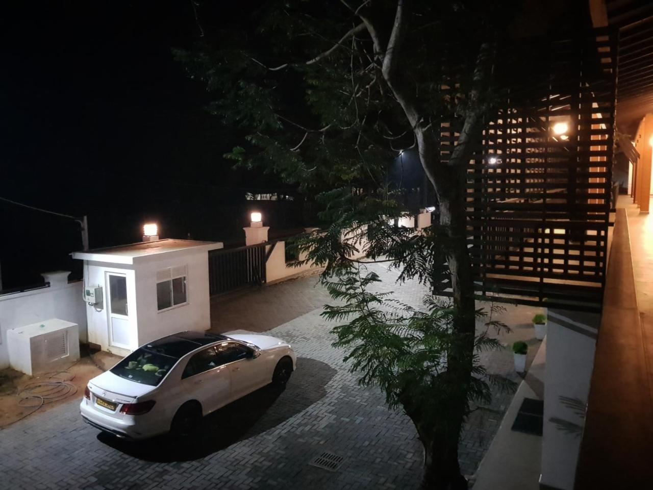 Livinya Holiday Resort Катарагама Екстер'єр фото