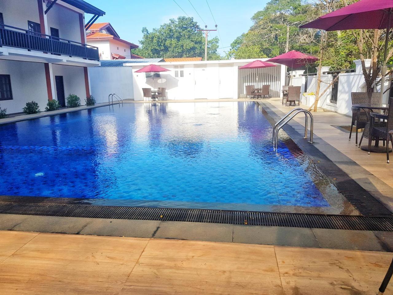 Livinya Holiday Resort Катарагама Екстер'єр фото